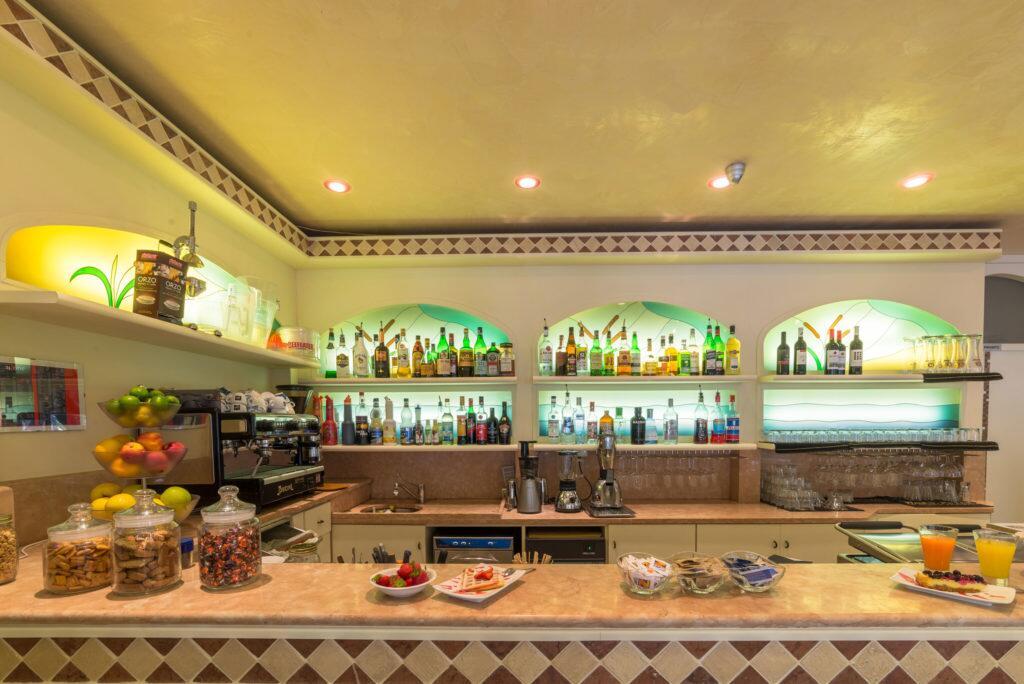 Hotel Airone (Adults Only) Бибионе Экстерьер фото