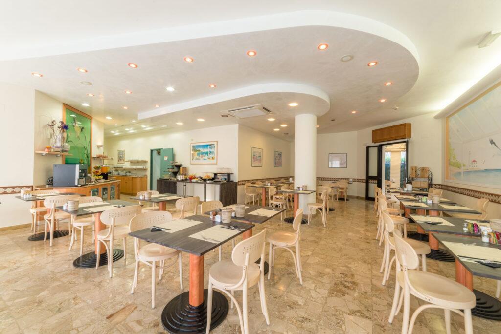 Hotel Airone (Adults Only) Бибионе Экстерьер фото