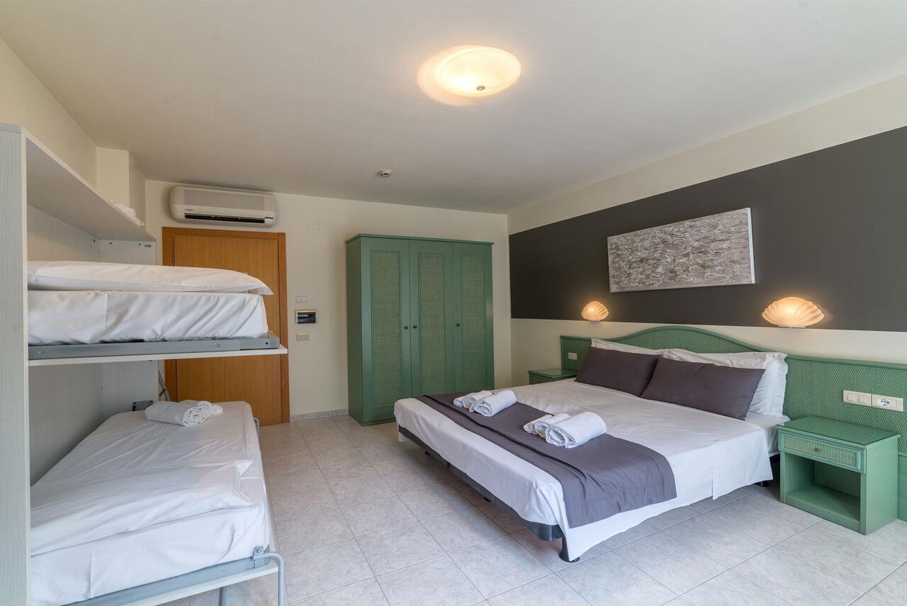Hotel Airone (Adults Only) Бибионе Экстерьер фото