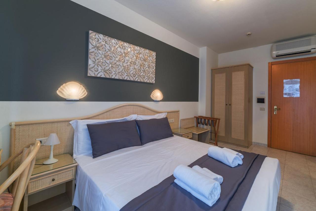Hotel Airone (Adults Only) Бибионе Экстерьер фото