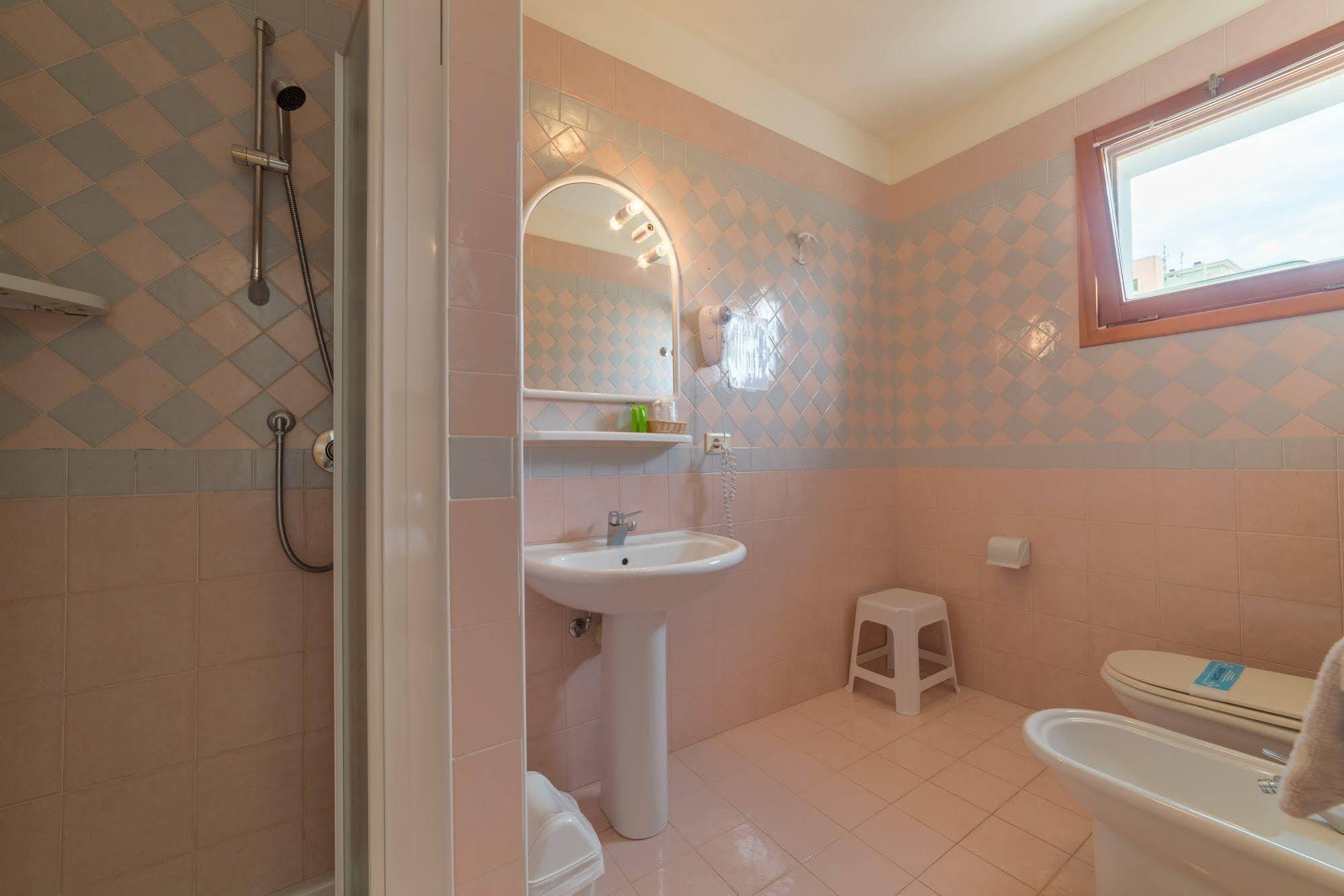 Hotel Airone (Adults Only) Бибионе Экстерьер фото